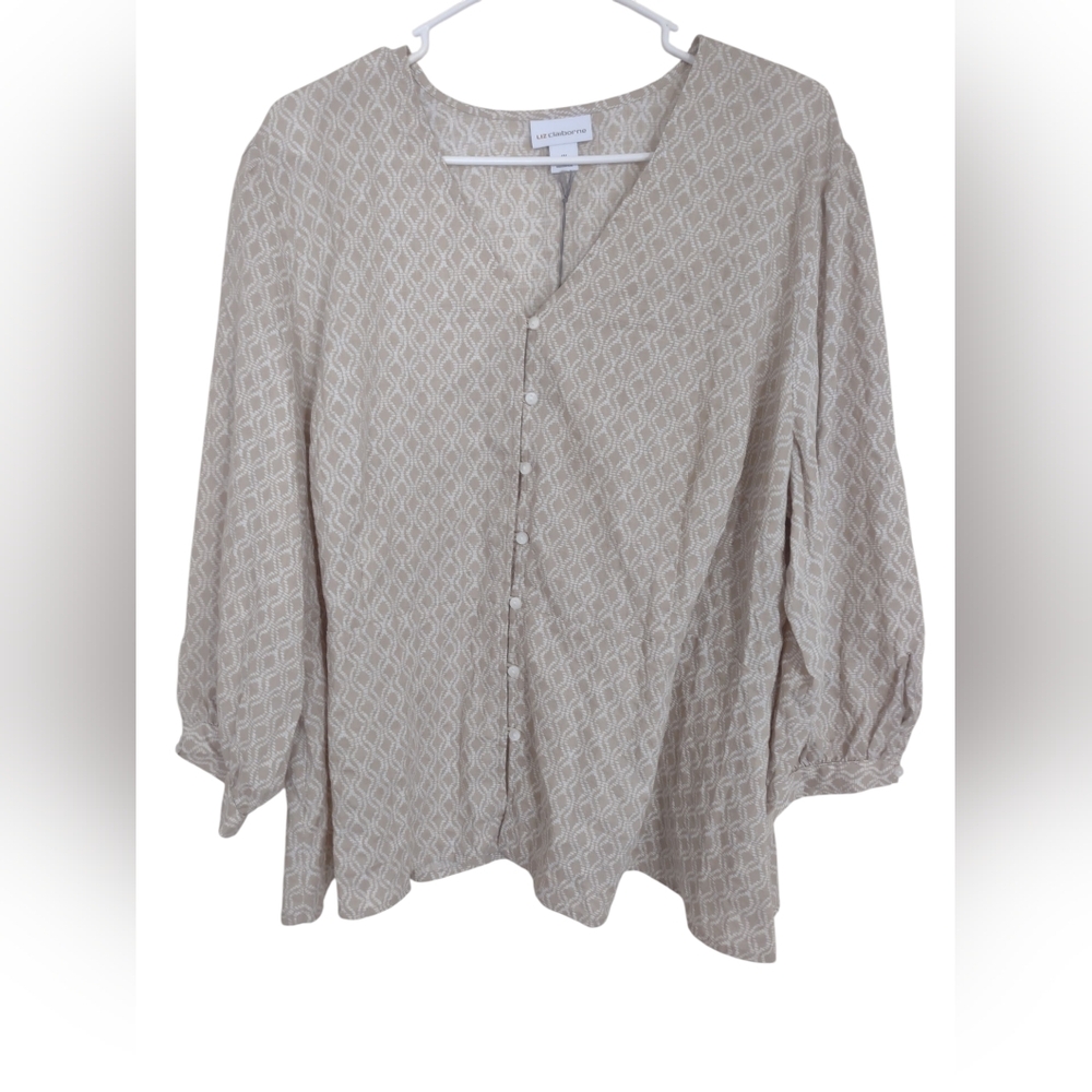 New Liz Claiborne Cream White Geometric Soft Cottagecore Button Down 1X Office
